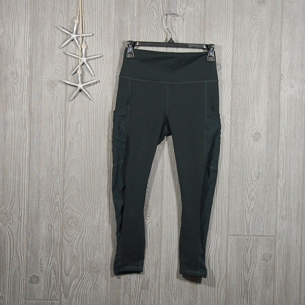 Fabletics Mila Leggings Athletic Capri Pants Green Size XS Activewear